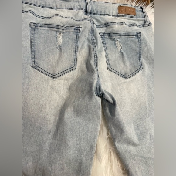 Elan | Light Wash Frayed Hem Distressed Jeans JES2093 | Size Medium - Picture 10 of 13